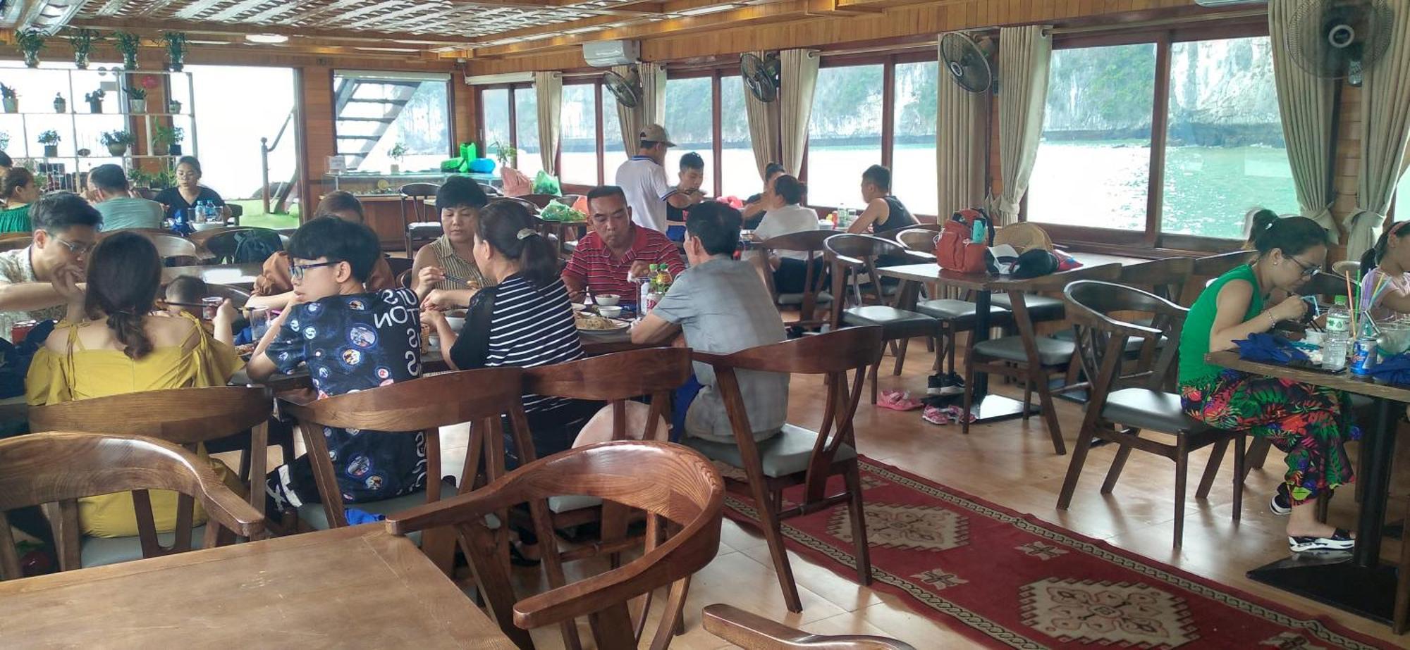 Cat Ba Victory Hostel Dong Khe Sau Exteriér fotografie